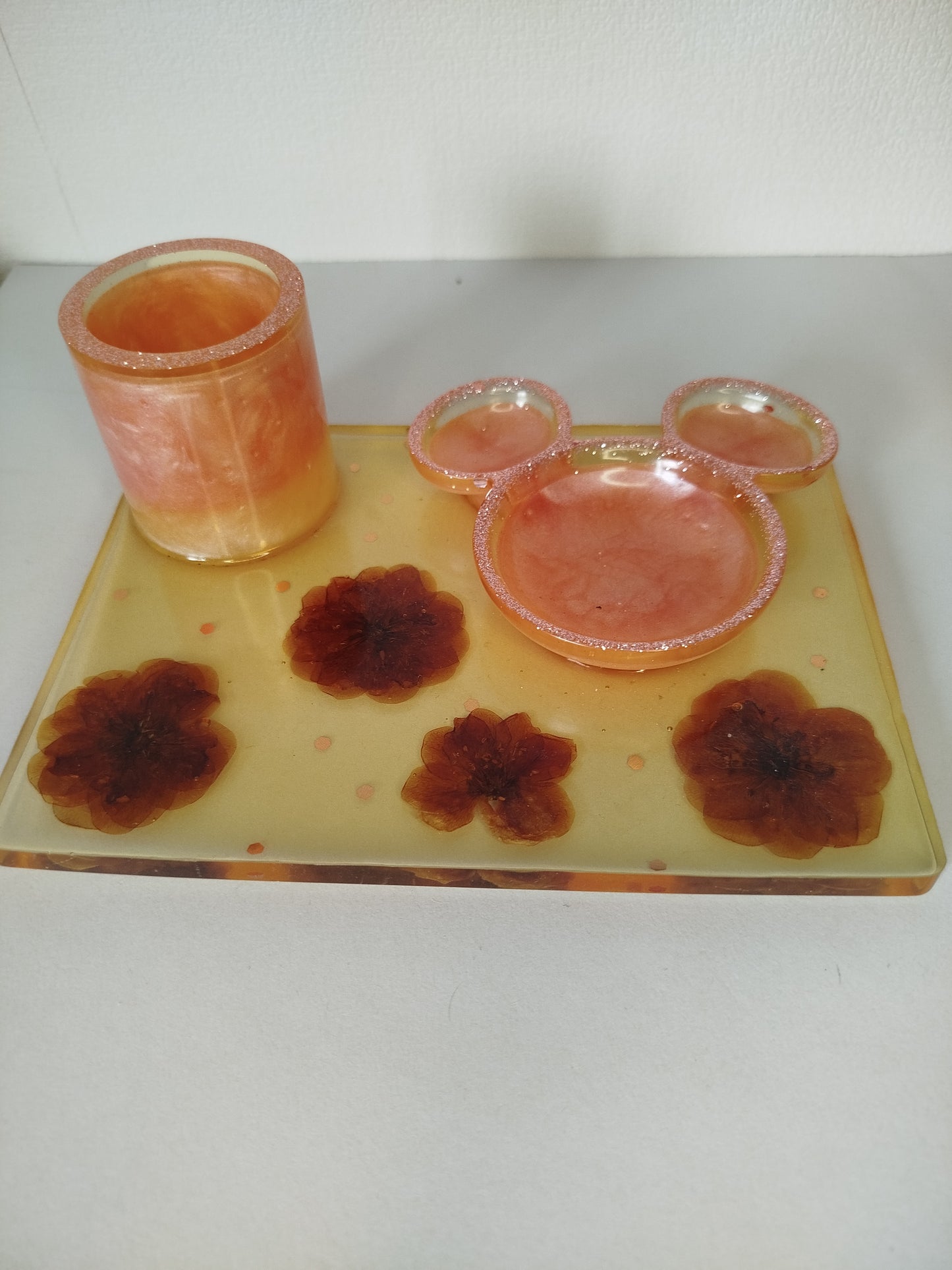Plateau de rangement rose
