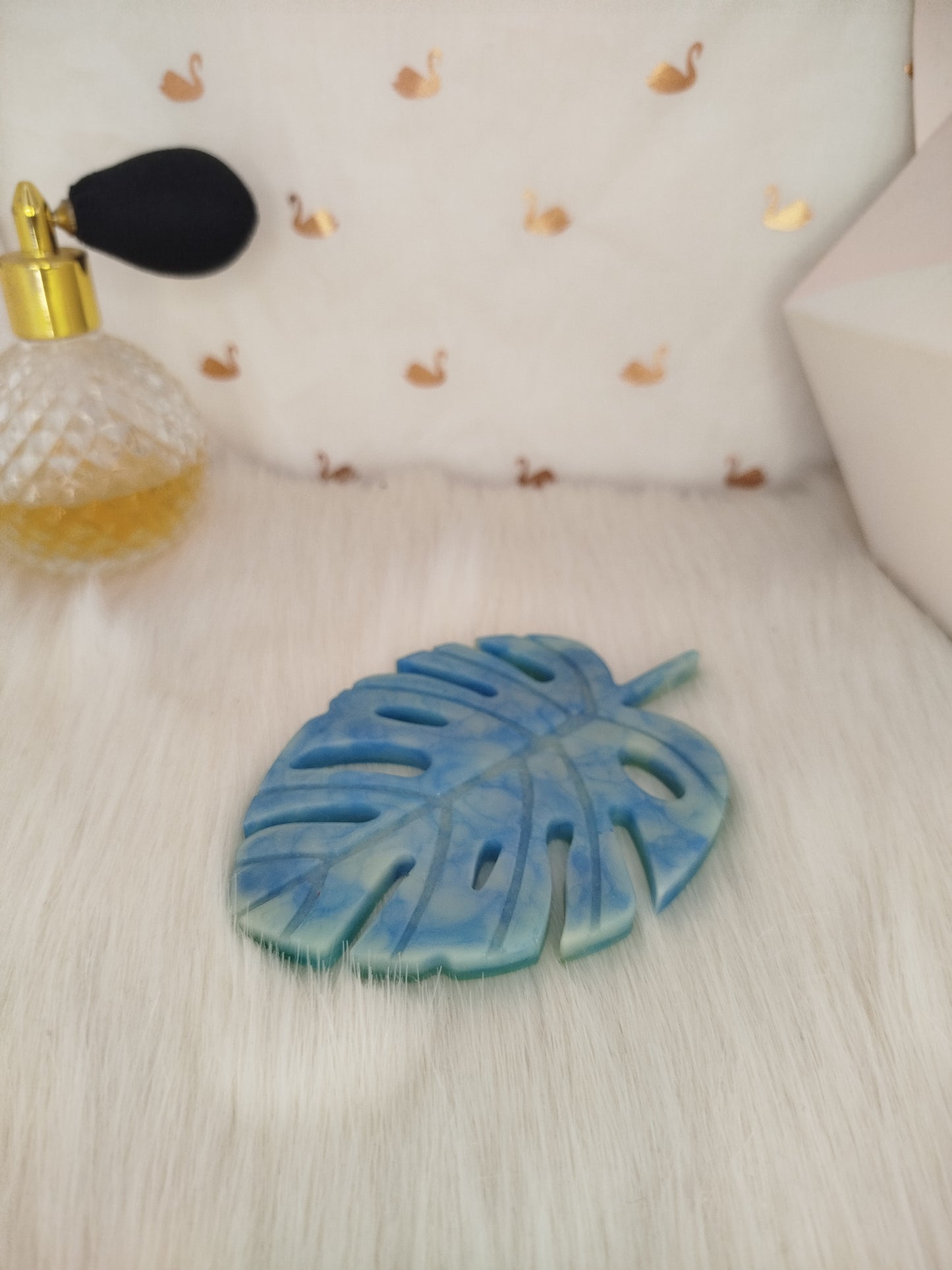 Petite feuille monstera