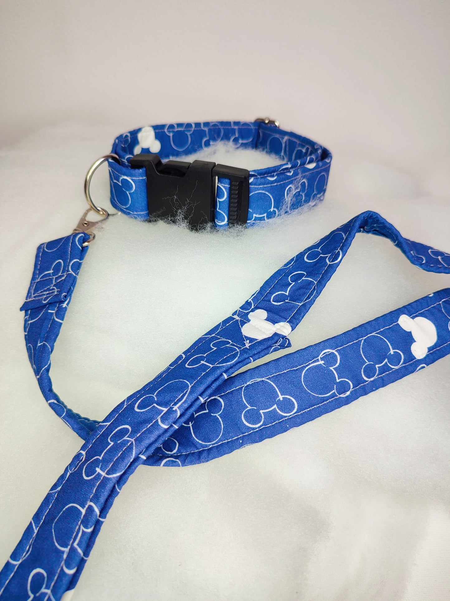 Ensemble collier-laisse mickey